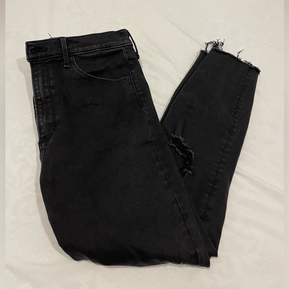 A & F- Ultra high rise supper skinny ankle jeans